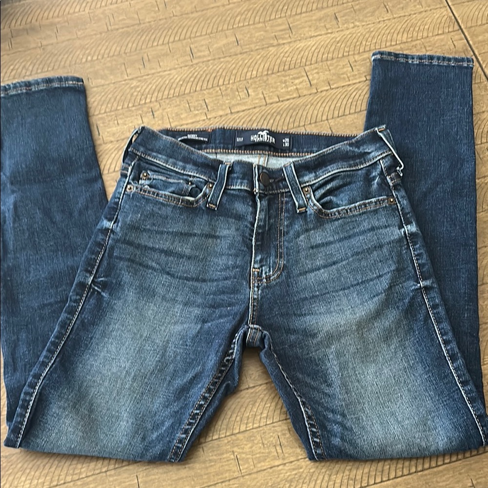26” x 30” Hollister Men's Blue Jeans
